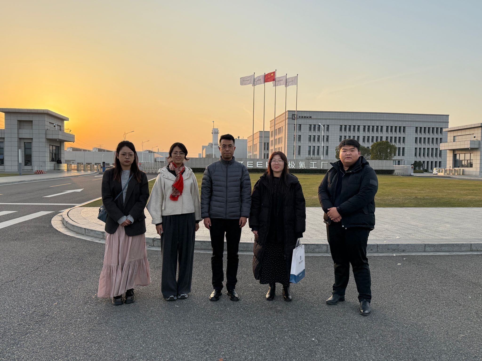 兰州信息科技学院赴浙江“拓企访友”：开辟就业新渠道，凝聚校友促发展