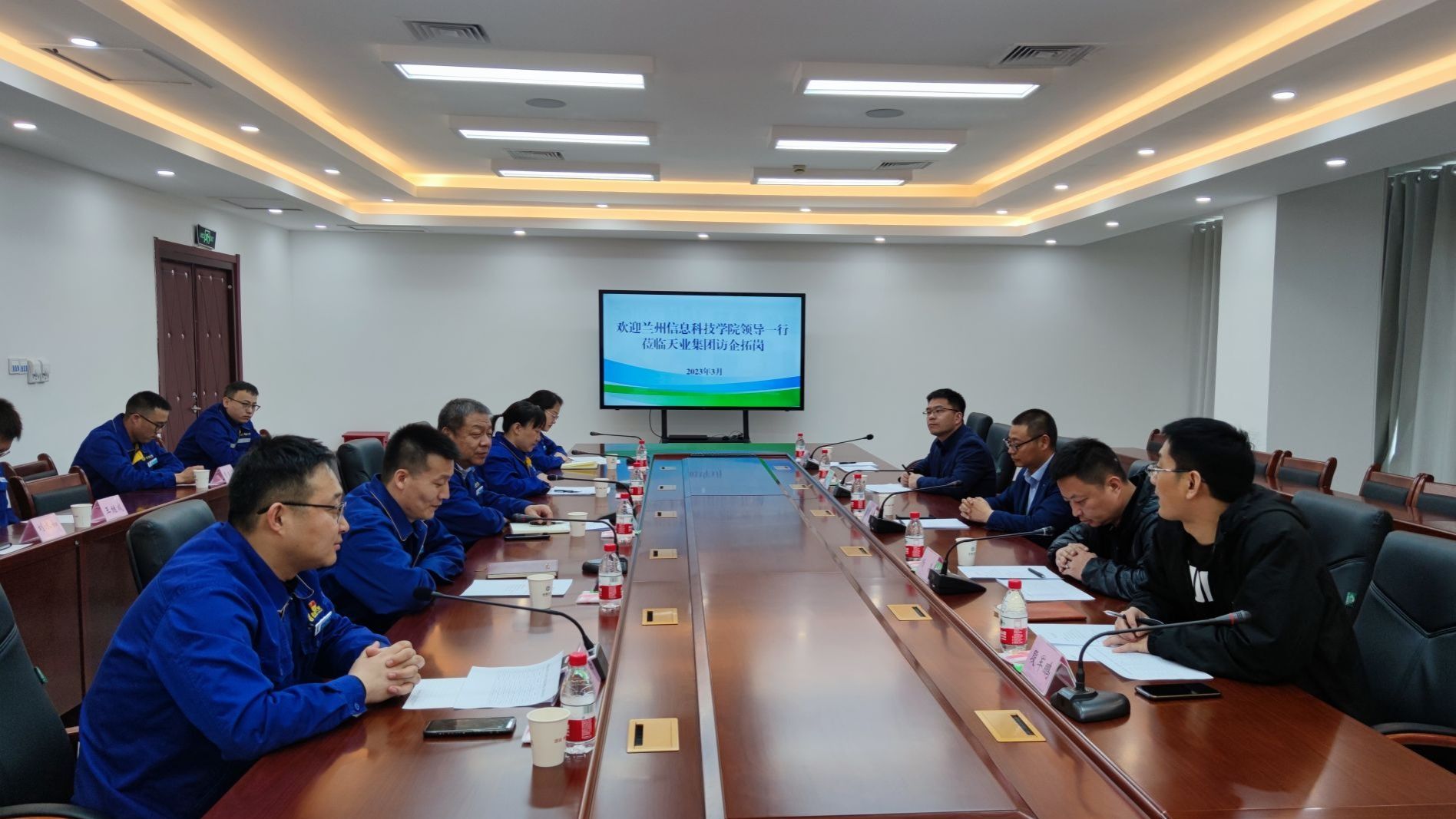访企拓岗促就业 校企合作育英才—— 兰州信息科技学院党委书记周怀春赴新疆走访调研就业市场