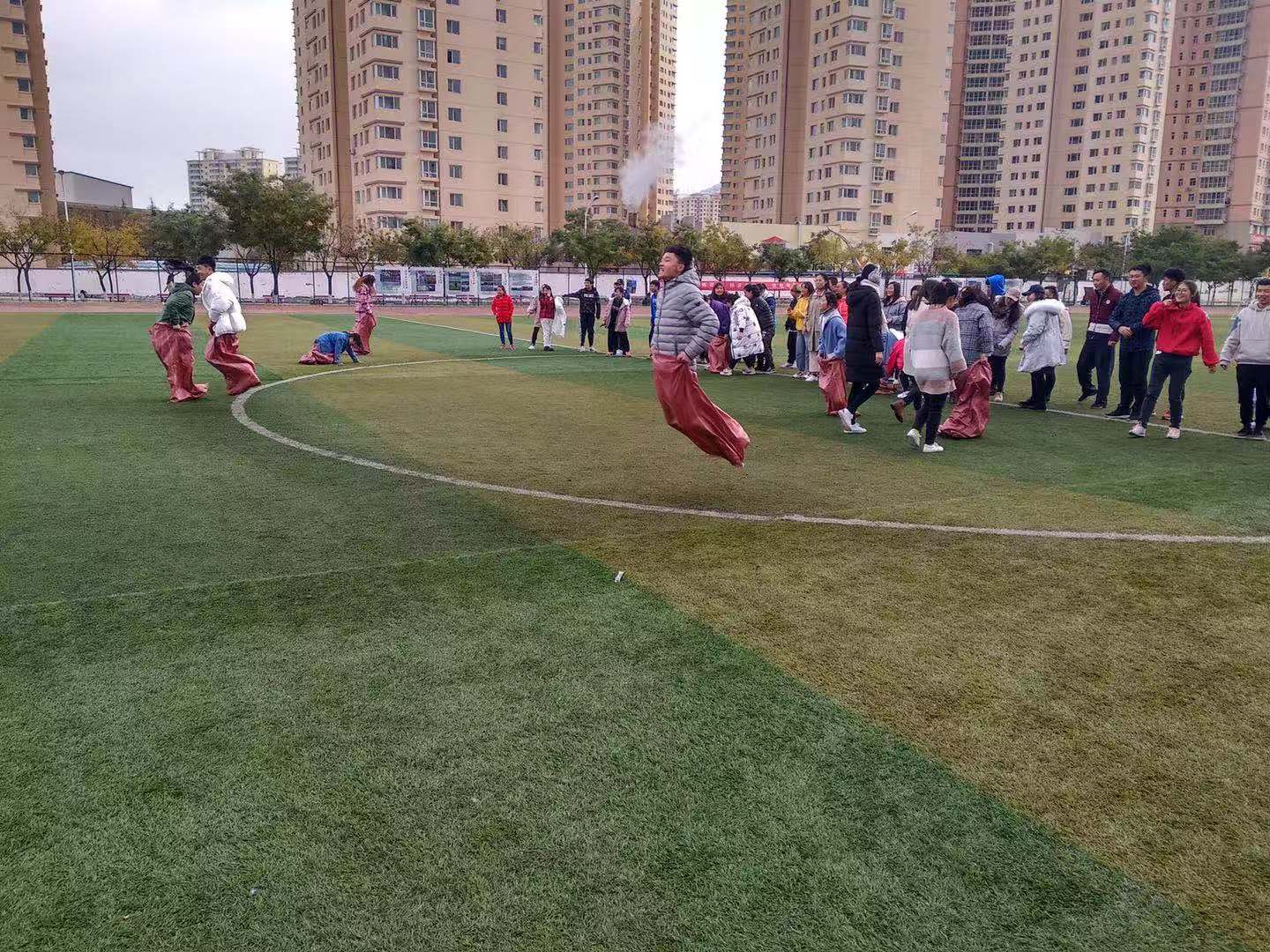 jingjiguanliyuwaiguoyuxizuzhikaizhan2018niantuanxueganbusuzhituozhanhuodong1.jpg jingjiguanliyuwaiguoyuxizuzhikaizhan2018niantuanxueganbusuzhituozhanhuodong1.jpg
