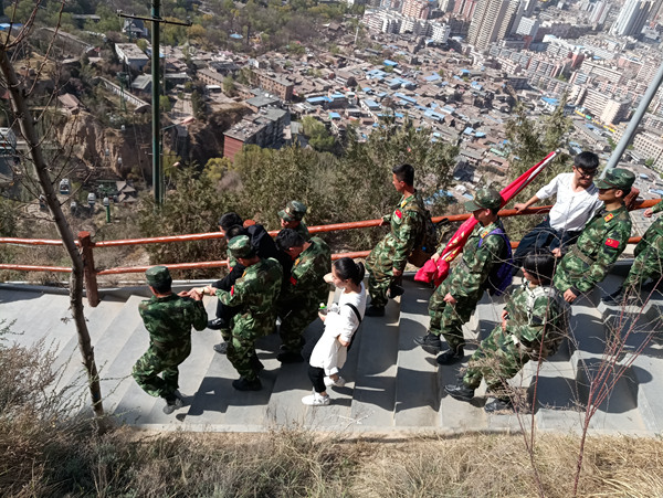 国旗护卫队照片P80401-160937 (1).jpg