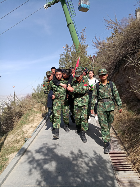 国旗护卫队照片P80401-161020 (1).jpg
