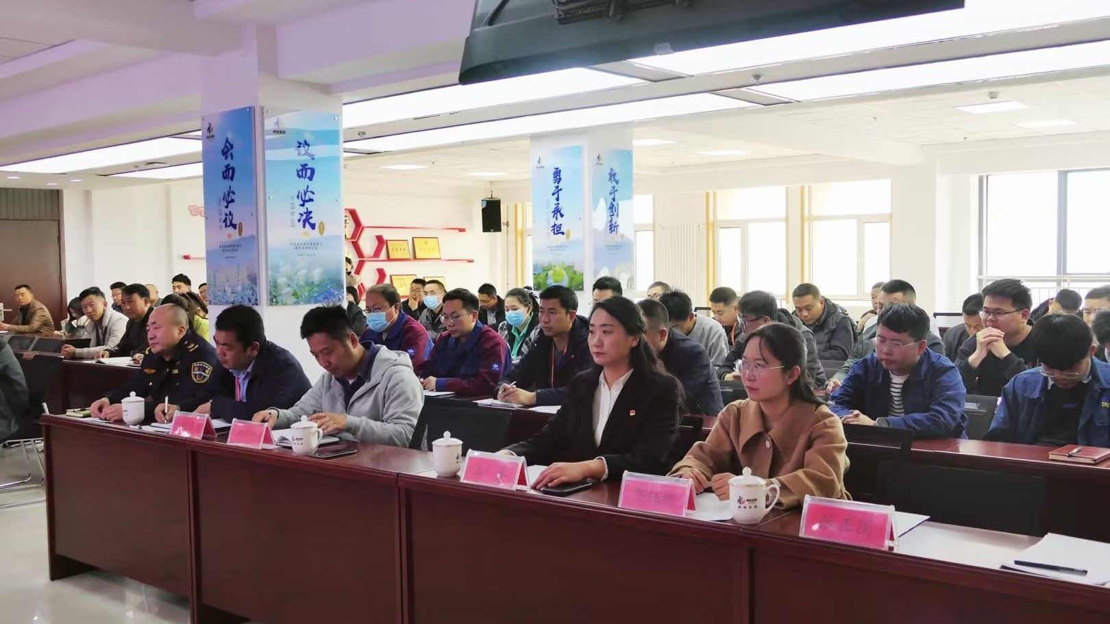兰州信息科技学院受邀参加“我为群众办实事，春风送法暖民心”法制教育日活动